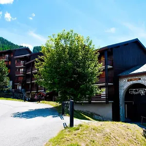 your-apartment-near-the-ski-lift-la-plagne.hotels-rhonealpes.com/